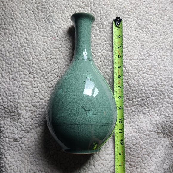 VINTAGE ASIAN KOREAN CELADON CRACKLE GREEN PORCELAIN VASE - Picture 2 of 8